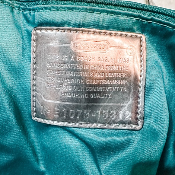 Coach Poppy Storypatch Collectible Spotlight Tote - Picture 8 of 11